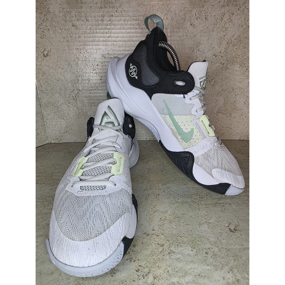 Nike Giannis Immortality 2 Basketball Shoes Men Sz 7 Athletic Active Sneakers